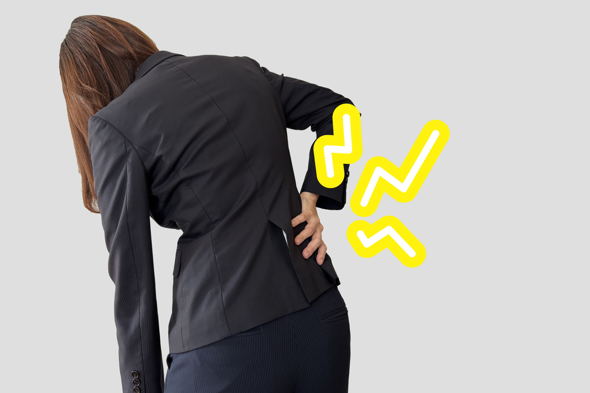 腰痛を抱える女性 痛みのイメージ（参考イメージ）